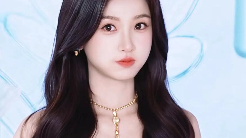 虞书欣马来西亚生图出圈海外网友热议撞脸Jennie风格